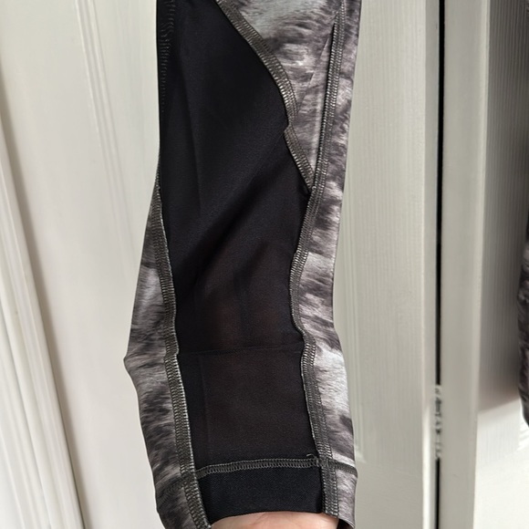 Under Armour Leggings - Picture 4 of 5